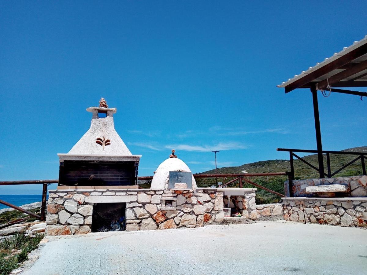 Caravan Fishing Spot Porto Roxa Agios Leon Exterior foto